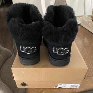 Womens size 8 UGG CLASSIC BLING MINI BOOTS IN BLACK